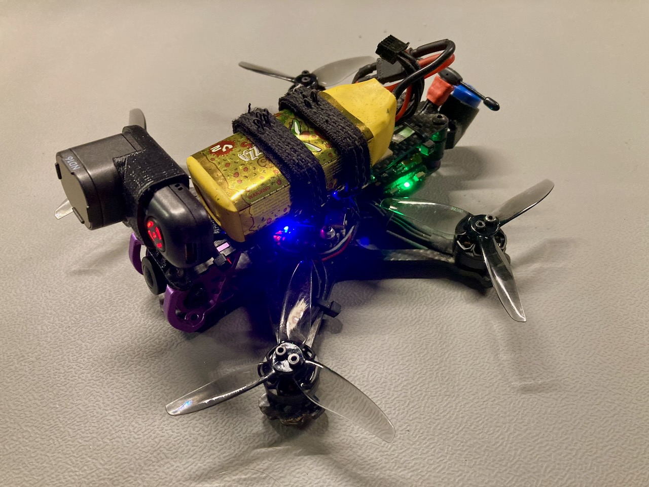 Sub-250 gram FPV quadcopter